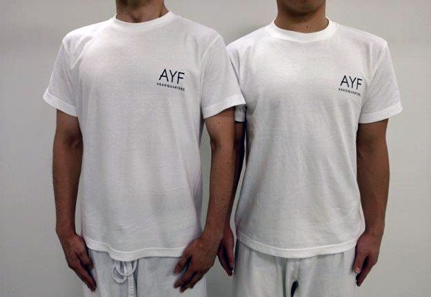 マーク入りTシャツ